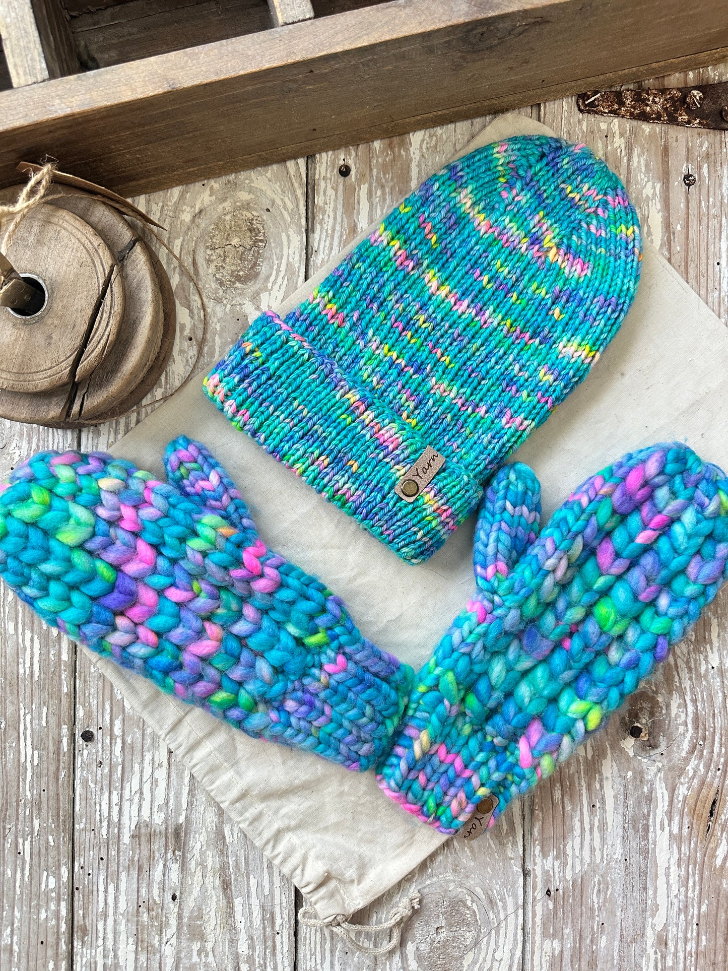 Merino wool knit mittens