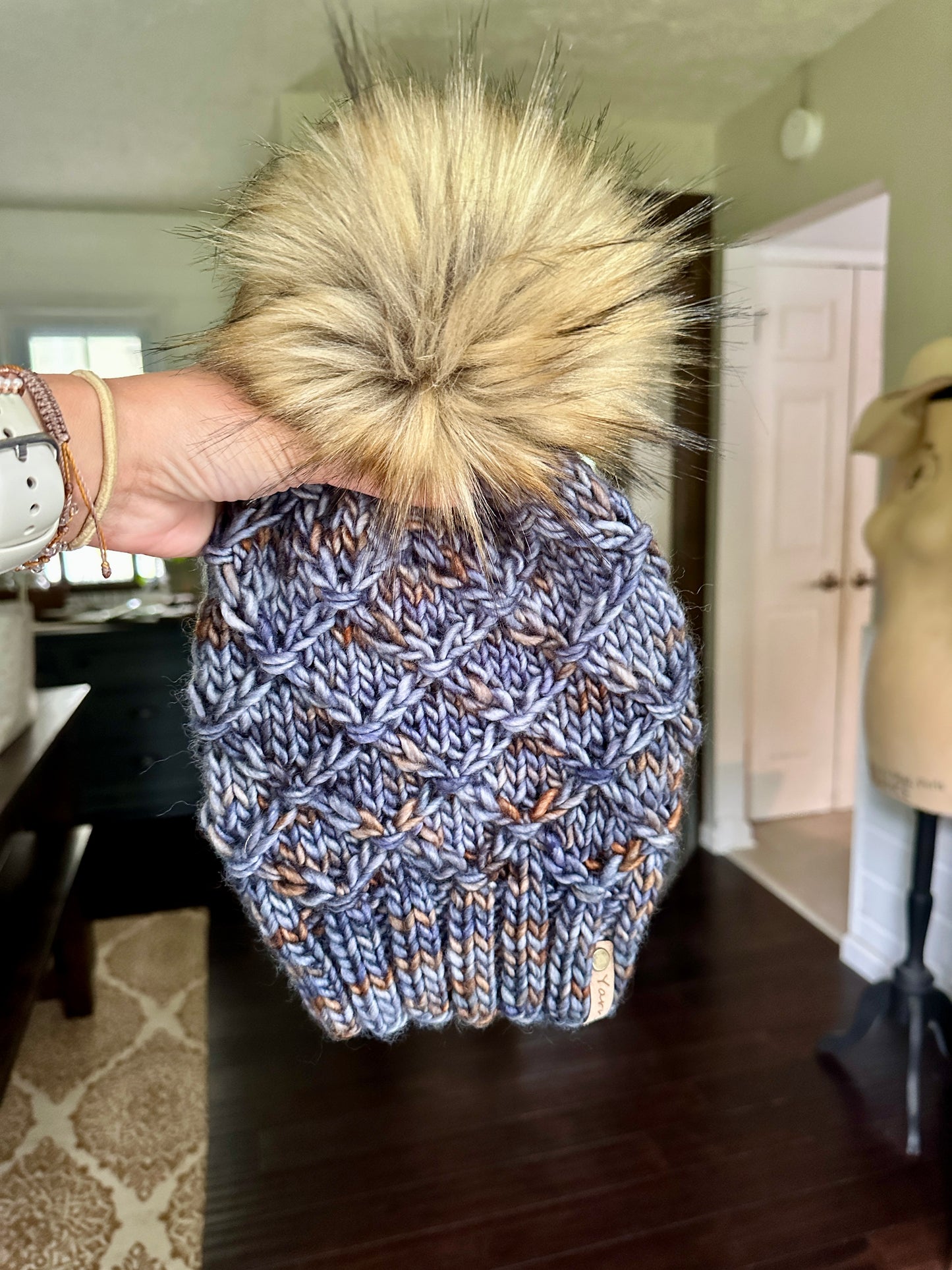 Merino wool knit hat with faux fur Pom