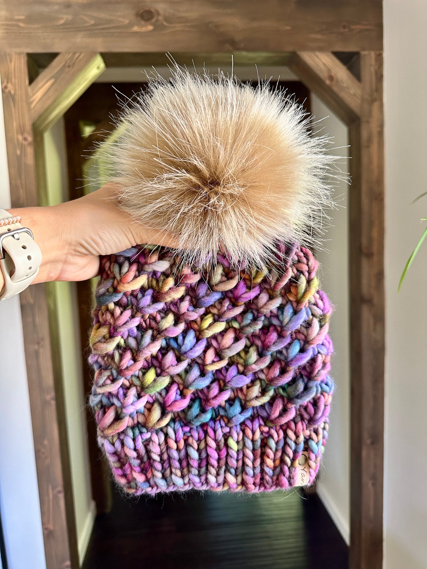 Merino wool knit hat with faux fur Pom