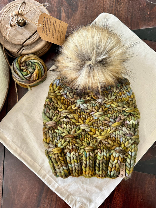 Merino wool knit hat with faux fur Pom