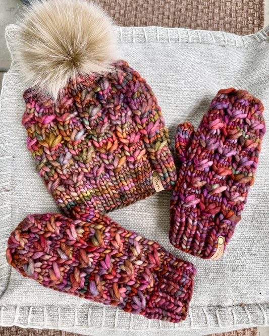 Merino wool knit hat and mitten set