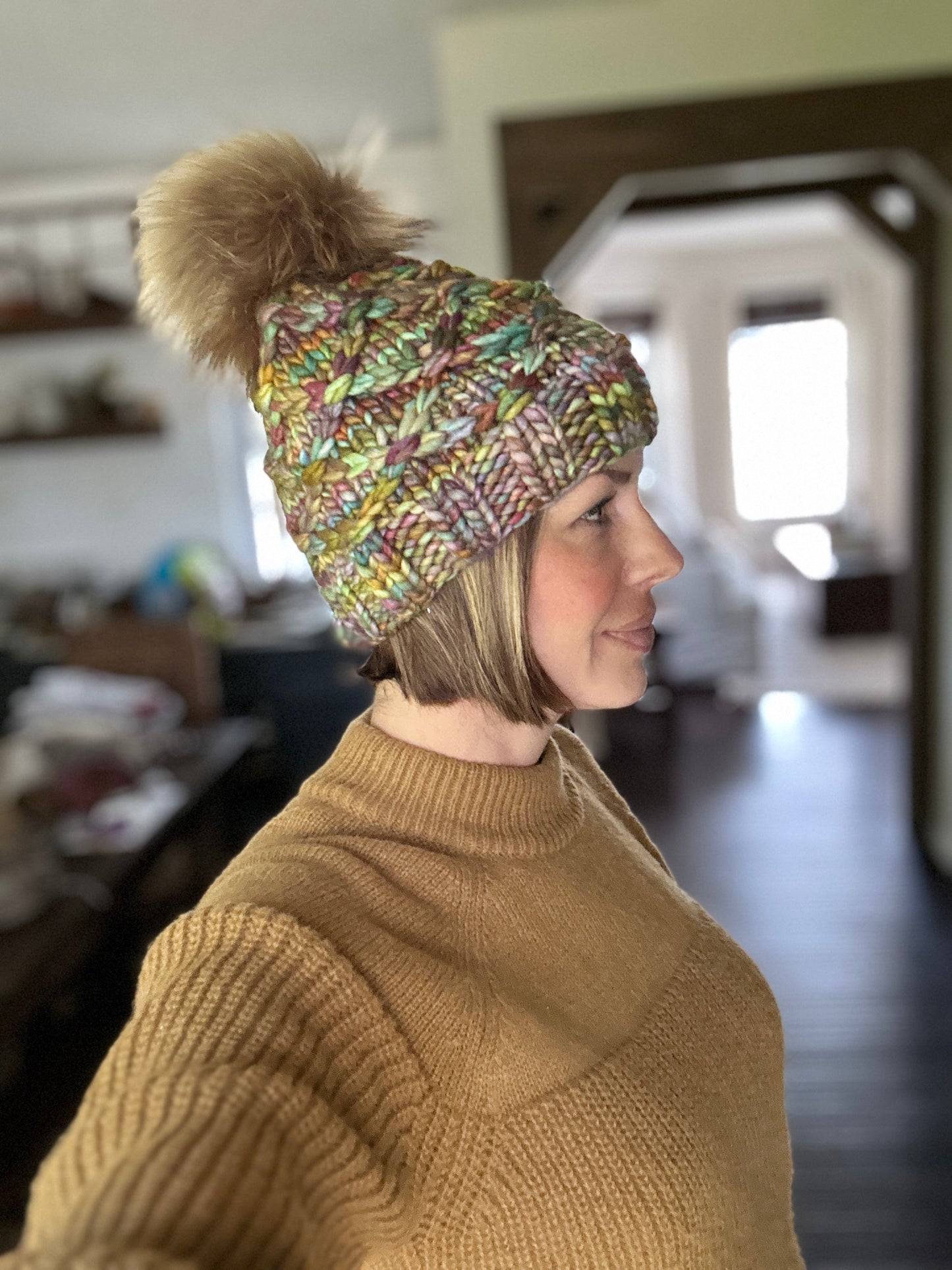 Merino wool knit hat with faux fur Pom