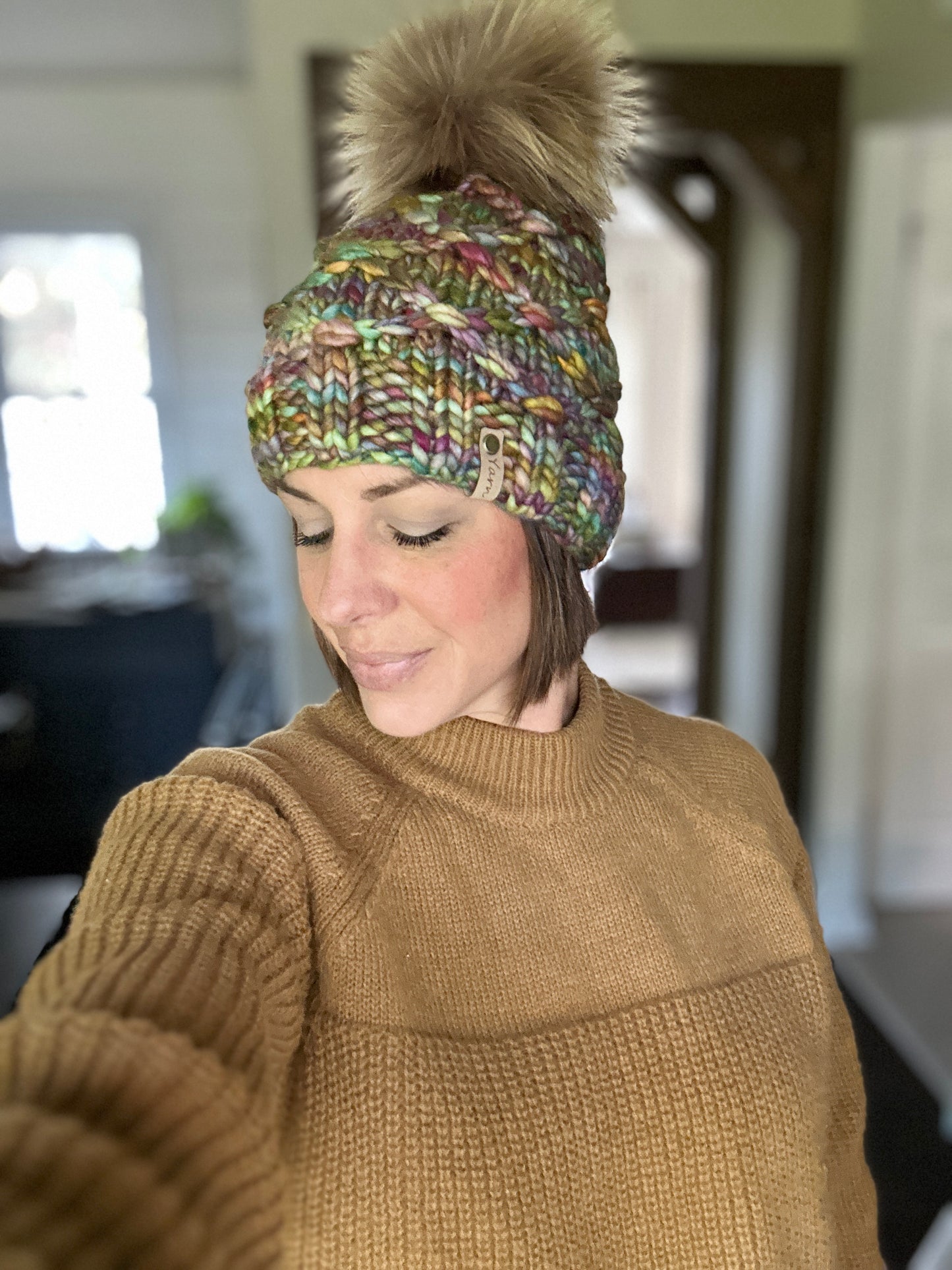 Merino wool knit hat with faux fur Pom