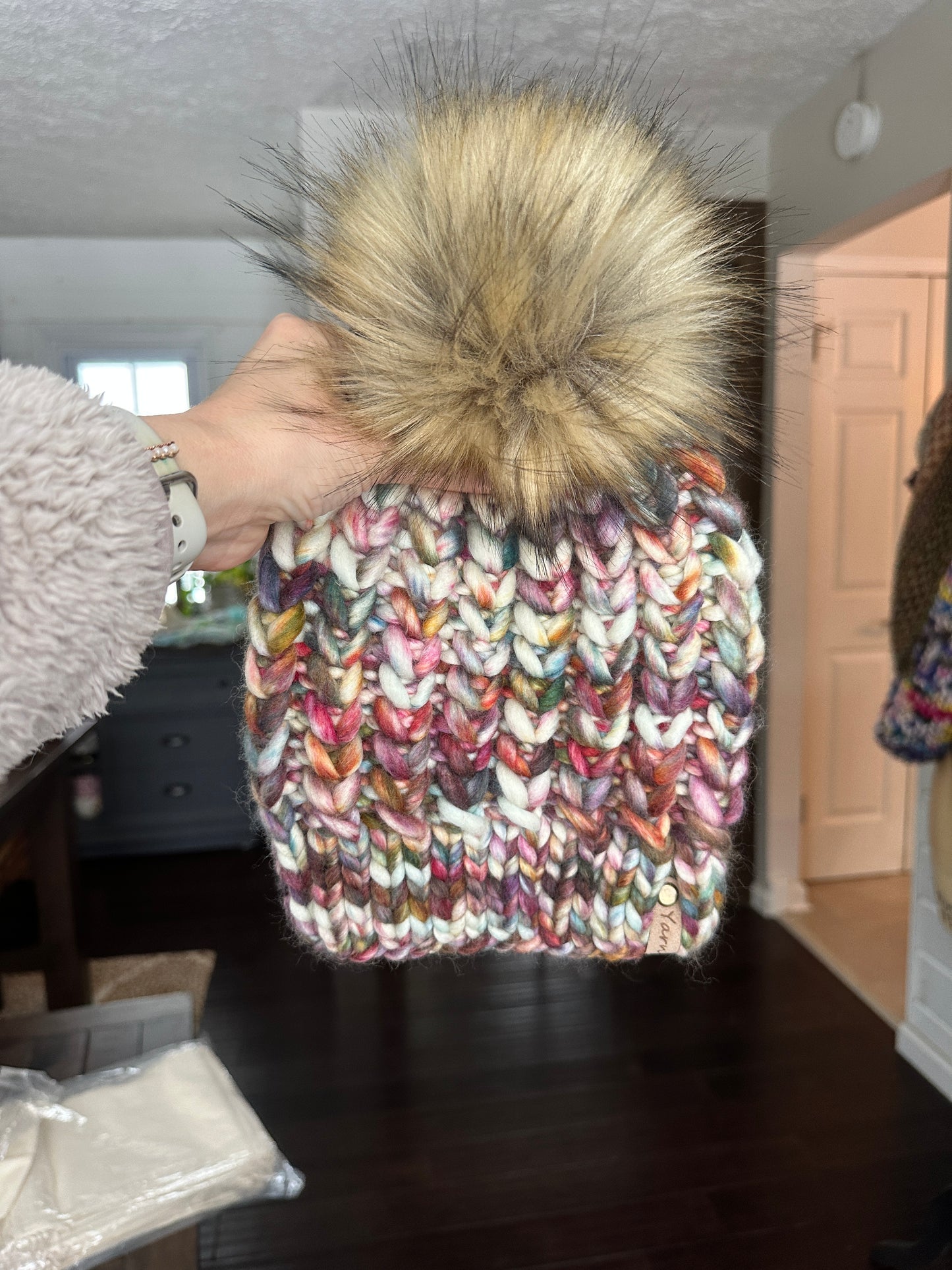 Merino wool knit hat with faux fur Pom