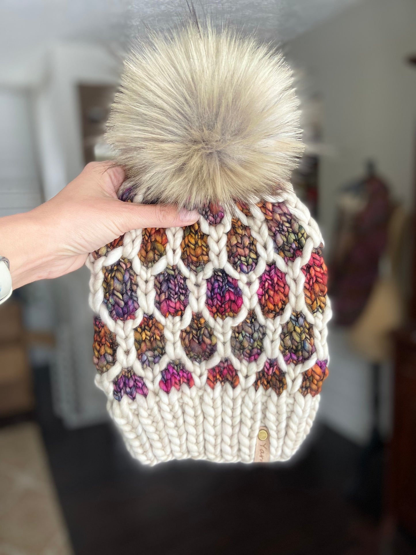 Merino wool knit hat with faux fur Pom